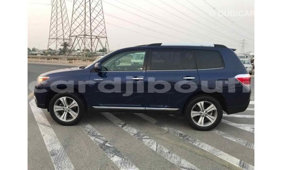 Acheter Import Voiture Toyota Highlander Bleu à Import - Dubai, Ali Sabieh Region Acheter Import Voiture Toyota Highlander Bleu à Import - Dubai, Ali Sabieh Region