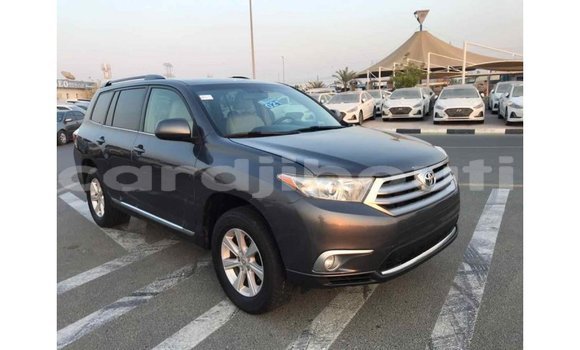 Buy Import Toyota Highlander Other Car in Import - Dubai in Ali Sabieh Region Buy Import Toyota Highlander Other Car in Import - Dubai in Ali Sabieh Region