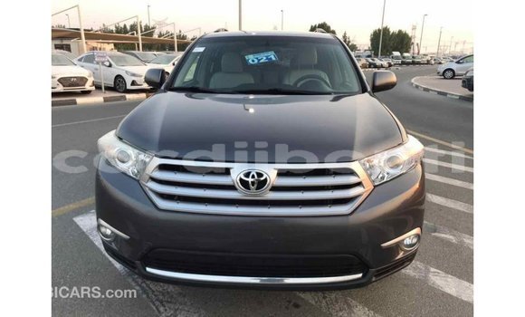 Buy Import Toyota Highlander Other Car in Import - Dubai in Ali Sabieh Region Buy Import Toyota Highlander Other Car in Import - Dubai in Ali Sabieh Region