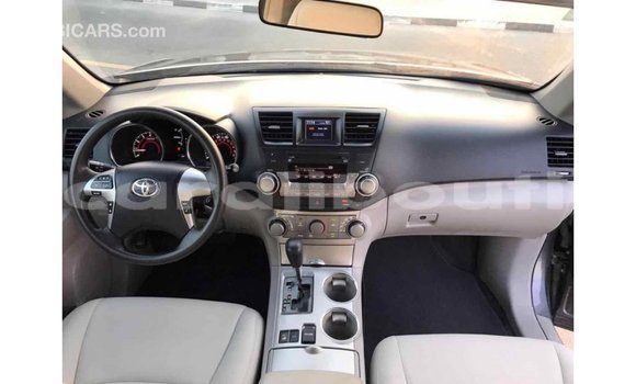Buy Import Toyota Highlander Other Car in Import - Dubai in Ali Sabieh Region Buy Import Toyota Highlander Other Car in Import - Dubai in Ali Sabieh Region