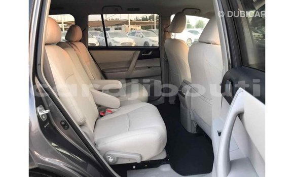 Buy Import Toyota Highlander Other Car in Import - Dubai in Ali Sabieh Region Buy Import Toyota Highlander Other Car in Import - Dubai in Ali Sabieh Region