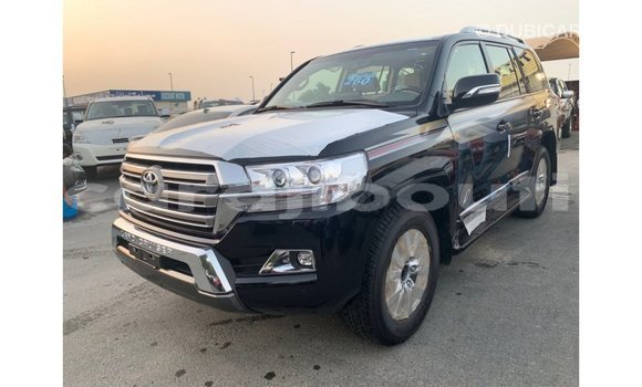 Acheter Import Voiture Toyota Land Cruiser Noir à Import - Dubai, Ali Sabieh Region Acheter Import Voiture Toyota Land Cruiser Noir à Import - Dubai, Ali Sabieh Region