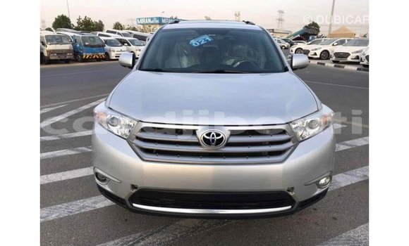 Buy Import Toyota Highlander Other Car in Import - Dubai in Ali Sabieh Region Buy Import Toyota Highlander Other Car in Import - Dubai in Ali Sabieh Region