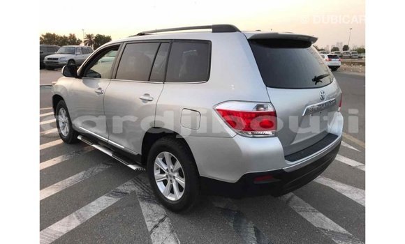 Buy Import Toyota Highlander Other Car in Import - Dubai in Ali Sabieh Region Buy Import Toyota Highlander Other Car in Import - Dubai in Ali Sabieh Region