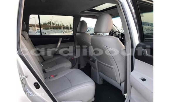 Buy Import Toyota Highlander Other Car in Import - Dubai in Ali Sabieh Region Buy Import Toyota Highlander Other Car in Import - Dubai in Ali Sabieh Region