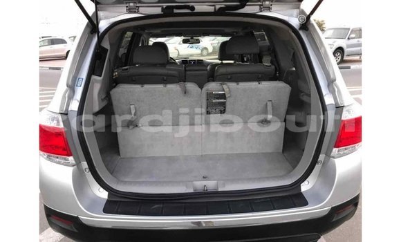 Buy Import Toyota Highlander Other Car in Import - Dubai in Ali Sabieh Region Buy Import Toyota Highlander Other Car in Import - Dubai in Ali Sabieh Region