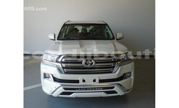 Acheter Import Voiture Toyota Land Cruiser Autre à Import - Dubai, Ali Sabieh Region Acheter Import Voiture Toyota Land Cruiser Autre à Import - Dubai, Ali Sabieh Region