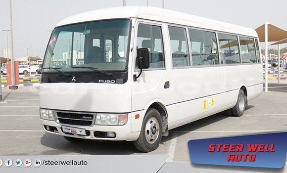 Acheter Import Voiture Mitsubishi Carisma Blanc à Import - Dubai, Ali Sabieh Region Acheter Import Voiture Mitsubishi Carisma Blanc à Import - Dubai, Ali Sabieh Region