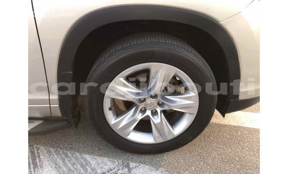 Buy Import Toyota Highlander Beige Car in Import - Dubai in Ali Sabieh Region Buy Import Toyota Highlander Beige Car in Import - Dubai in Ali Sabieh Region