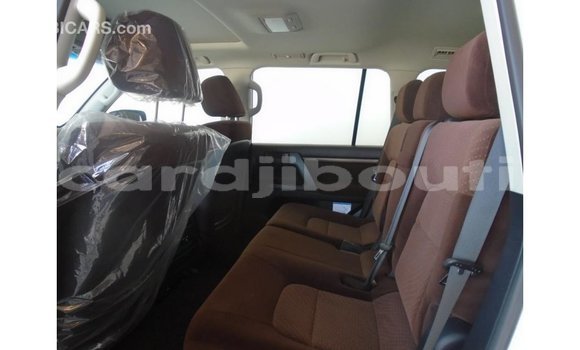 Acheter Import Voiture Toyota Land Cruiser Autre à Import - Dubai, Ali Sabieh Region Acheter Import Voiture Toyota Land Cruiser Autre à Import - Dubai, Ali Sabieh Region