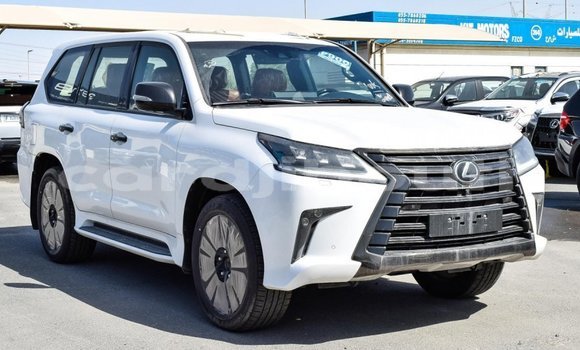Acheter Import Voiture Lexus LX Blanc à Import - Dubai, Ali Sabieh Region Acheter Import Voiture Lexus LX Blanc à Import - Dubai, Ali Sabieh Region