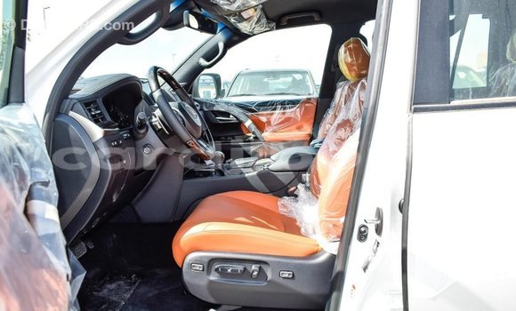 Acheter Import Voiture Lexus LX Blanc à Import - Dubai, Ali Sabieh Region Acheter Import Voiture Lexus LX Blanc à Import - Dubai, Ali Sabieh Region