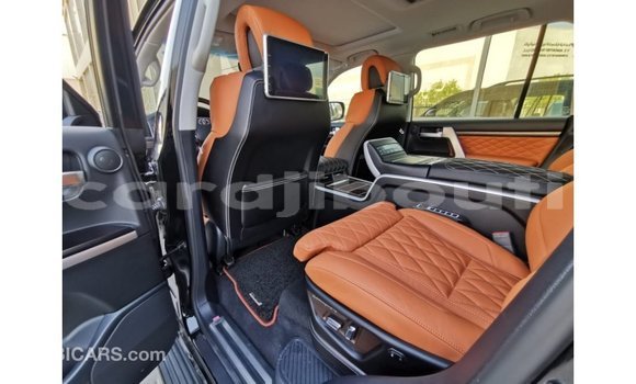 Buy Import Toyota Land Cruiser Black Car in Import - Dubai in Ali Sabieh Region Buy Import Toyota Land Cruiser Black Car in Import - Dubai in Ali Sabieh Region
