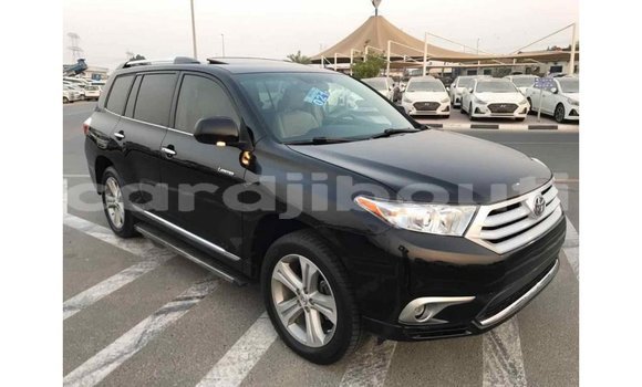 Acheter Import Voiture Toyota Highlander Noir à Import - Dubai, Ali Sabieh Region Acheter Import Voiture Toyota Highlander Noir à Import - Dubai, Ali Sabieh Region