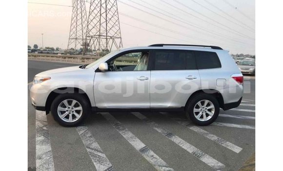 Buy Import Toyota Highlander Other Car in Import - Dubai in Ali Sabieh Region Buy Import Toyota Highlander Other Car in Import - Dubai in Ali Sabieh Region