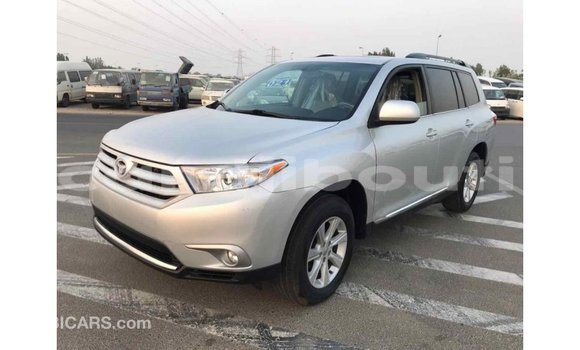 Buy Import Toyota Highlander Other Car in Import - Dubai in Ali Sabieh Region Buy Import Toyota Highlander Other Car in Import - Dubai in Ali Sabieh Region