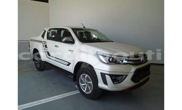 Acheter Import Voiture Toyota Hilux Blanc à Import - Dubai, Ali Sabieh Region Acheter Import Voiture Toyota Hilux Blanc à Import - Dubai, Ali Sabieh Region