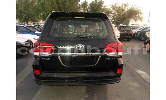 Acheter Import Voiture Toyota Land Cruiser Noir à Import - Dubai, Ali Sabieh Region Acheter Import Voiture Toyota Land Cruiser Noir à Import - Dubai, Ali Sabieh Region