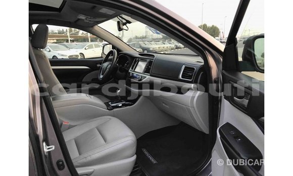 Buy Import Toyota Highlander Other Car in Import - Dubai in Ali Sabieh Region Buy Import Toyota Highlander Other Car in Import - Dubai in Ali Sabieh Region