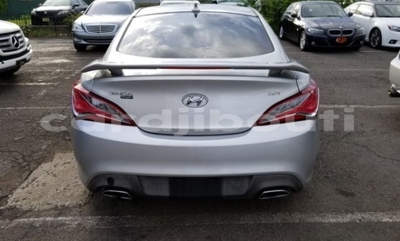Acheter Occasion Voiture Hyundai Genesis Coupe Gris à Djibouti, Djibouti Region Acheter Occasion Voiture Hyundai Genesis Coupe Gris à Djibouti, Djibouti Region