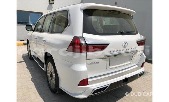 Acheter Import Voiture Lexus LX Blanc à Import - Dubai, Ali Sabieh Region Acheter Import Voiture Lexus LX Blanc à Import - Dubai, Ali Sabieh Region