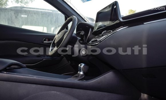 Acheter Import Voiture Toyota C-HR Autre à Import - Dubai, Ali Sabieh Region Acheter Import Voiture Toyota C-HR Autre à Import - Dubai, Ali Sabieh Region