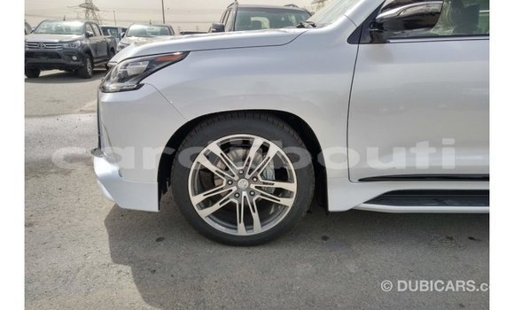 Acheter Import Voiture Lexus LX Blanc à Import - Dubai, Ali Sabieh Region Acheter Import Voiture Lexus LX Blanc à Import - Dubai, Ali Sabieh Region