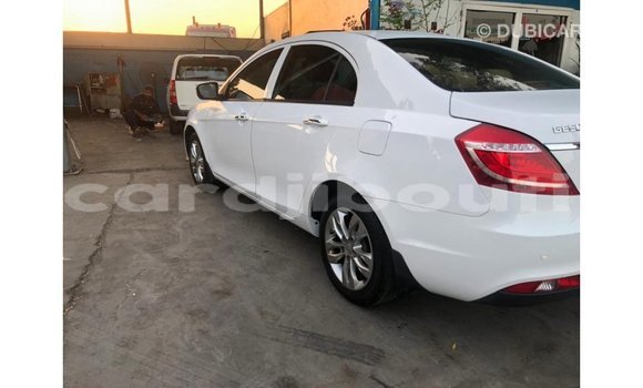 Acheter Import Voiture Geely Emgrand 7 Blanc à Import - Dubai, Ali Sabieh Region Acheter Import Voiture Geely Emgrand 7 Blanc à Import - Dubai, Ali Sabieh Region
