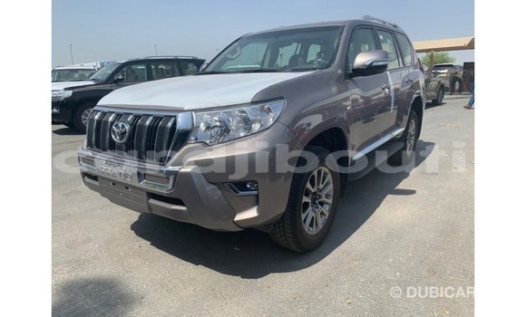 Acheter Import Voiture Toyota Prado Marron à Import - Dubai, Ali Sabieh Region Acheter Import Voiture Toyota Prado Marron à Import - Dubai, Ali Sabieh Region