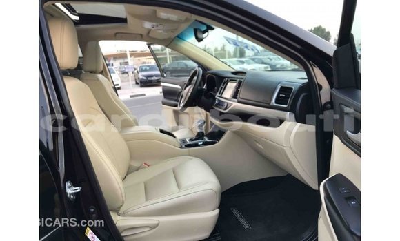 Buy Import Toyota Highlander Black Car in Import - Dubai in Ali Sabieh Region Buy Import Toyota Highlander Black Car in Import - Dubai in Ali Sabieh Region