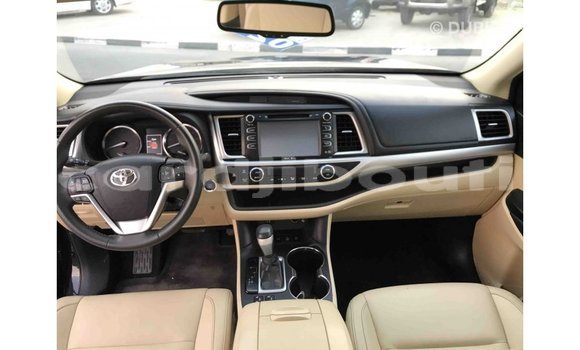 Buy Import Toyota Highlander Black Car in Import - Dubai in Ali Sabieh Region Buy Import Toyota Highlander Black Car in Import - Dubai in Ali Sabieh Region