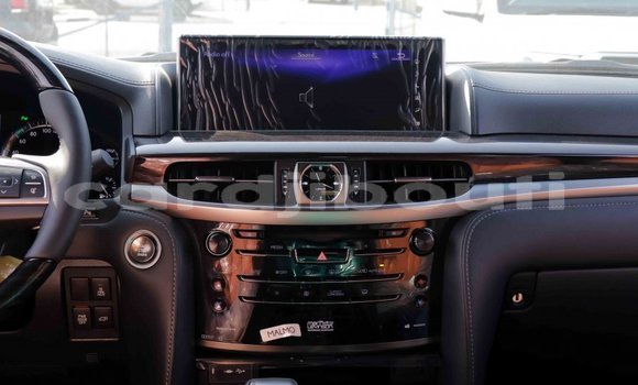 Acheter Import Voiture Lexus LX Blanc à Import - Dubai, Ali Sabieh Region Acheter Import Voiture Lexus LX Blanc à Import - Dubai, Ali Sabieh Region