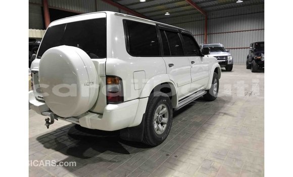 Acheter Import Voiture Nissan Patrol Blanc à Import - Dubai, Ali Sabieh Region Acheter Import Voiture Nissan Patrol Blanc à Import - Dubai, Ali Sabieh Region