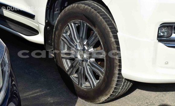 Acheter Import Voiture Toyota Land Cruiser Blanc à Import - Dubai, Ali Sabieh Region Acheter Import Voiture Toyota Land Cruiser Blanc à Import - Dubai, Ali Sabieh Region
