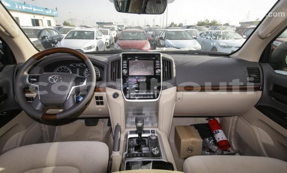 Buy Import Toyota Land Cruiser Black Car in Import - Dubai in Ali Sabieh Region Buy Import Toyota Land Cruiser Black Car in Import - Dubai in Ali Sabieh Region