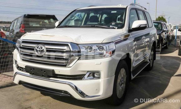 Buy Import Toyota Land Cruiser White Car in Import - Dubai in Ali Sabieh Region Buy Import Toyota Land Cruiser White Car in Import - Dubai in Ali Sabieh Region
