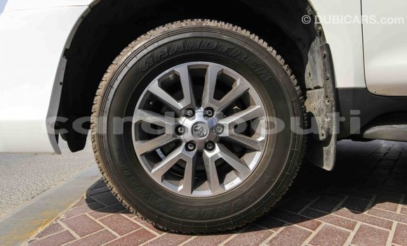 Buy Import Toyota Prado White Car in Import - Dubai in Ali Sabieh Region Buy Import Toyota Prado White Car in Import - Dubai in Ali Sabieh Region