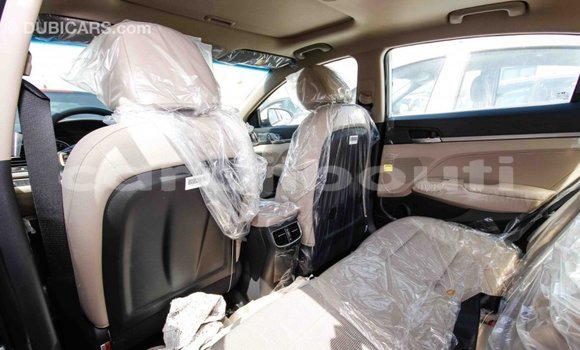 Buy Import Hyundai Elantra White Car in Import - Dubai in Ali Sabieh Region Buy Import Hyundai Elantra White Car in Import - Dubai in Ali Sabieh Region