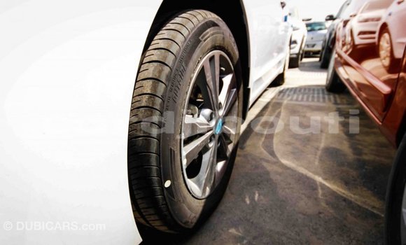 Buy Import Hyundai Elantra White Car in Import - Dubai in Ali Sabieh Region Buy Import Hyundai Elantra White Car in Import - Dubai in Ali Sabieh Region