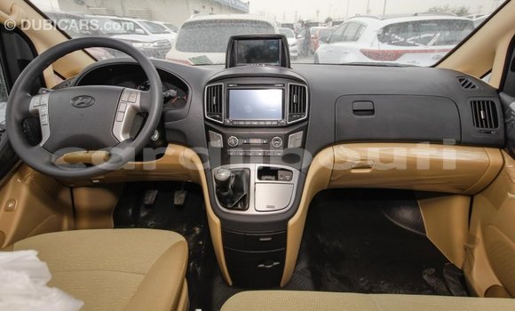 Buy Import Hyundai Accent White Car in Import - Dubai in Ali Sabieh Region Buy Import Hyundai Accent White Car in Import - Dubai in Ali Sabieh Region