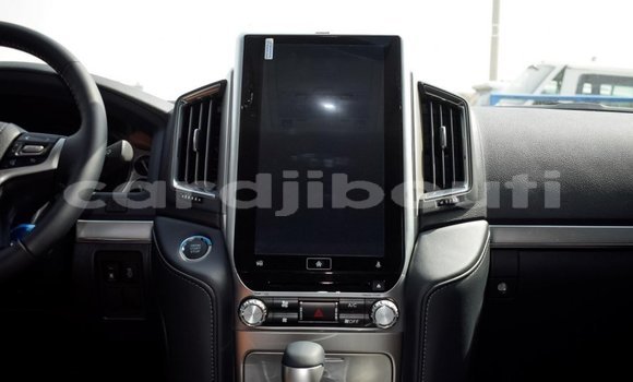 Acheter Import Voiture Toyota Land Cruiser Noir à Import - Dubai, Ali Sabieh Region Acheter Import Voiture Toyota Land Cruiser Noir à Import - Dubai, Ali Sabieh Region