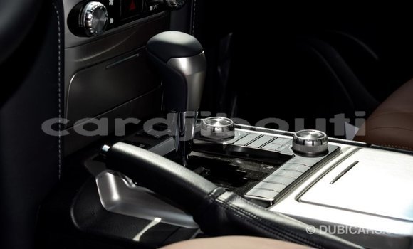 Acheter Import Voiture Toyota Land Cruiser Noir à Import - Dubai, Ali Sabieh Region Acheter Import Voiture Toyota Land Cruiser Noir à Import - Dubai, Ali Sabieh Region