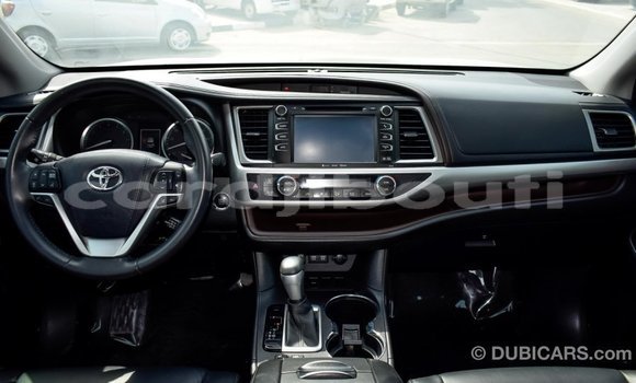 Buy Import Toyota Highlander Other Car in Import - Dubai in Ali Sabieh Region Buy Import Toyota Highlander Other Car in Import - Dubai in Ali Sabieh Region
