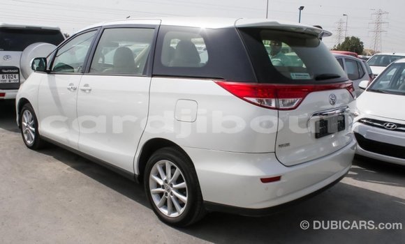 Acheter Import Voiture Toyota Previa Blanc à Import - Dubai, Ali Sabieh Region Acheter Import Voiture Toyota Previa Blanc à Import - Dubai, Ali Sabieh Region