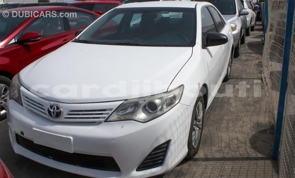 Buy Import Toyota Camry White Car in Import - Dubai in Ali Sabieh Region Buy Import Toyota Camry White Car in Import - Dubai in Ali Sabieh Region