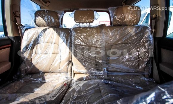 Buy Import Toyota Land Cruiser White Car in Import - Dubai in Ali Sabieh Region Buy Import Toyota Land Cruiser White Car in Import - Dubai in Ali Sabieh Region