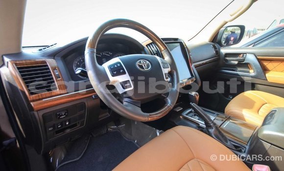 Buy Import Toyota Land Cruiser Brown Car in Import - Dubai in Ali Sabieh Region Buy Import Toyota Land Cruiser Brown Car in Import - Dubai in Ali Sabieh Region