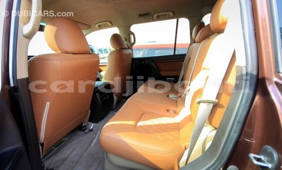 Buy Import Toyota Land Cruiser Brown Car in Import - Dubai in Ali Sabieh Region Buy Import Toyota Land Cruiser Brown Car in Import - Dubai in Ali Sabieh Region