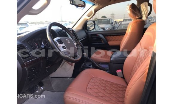 Buy Import Toyota Land Cruiser Black Car in Import - Dubai in Ali Sabieh Region Buy Import Toyota Land Cruiser Black Car in Import - Dubai in Ali Sabieh Region