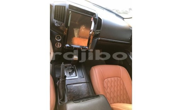 Buy Import Toyota Land Cruiser Black Car in Import - Dubai in Ali Sabieh Region Buy Import Toyota Land Cruiser Black Car in Import - Dubai in Ali Sabieh Region